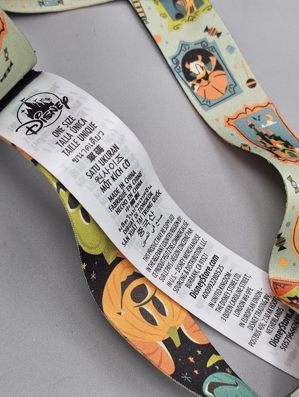 Disney Parks Halloween Reversible Lanyard Mickey Mouse Pumpkin Goofy Donald 2025